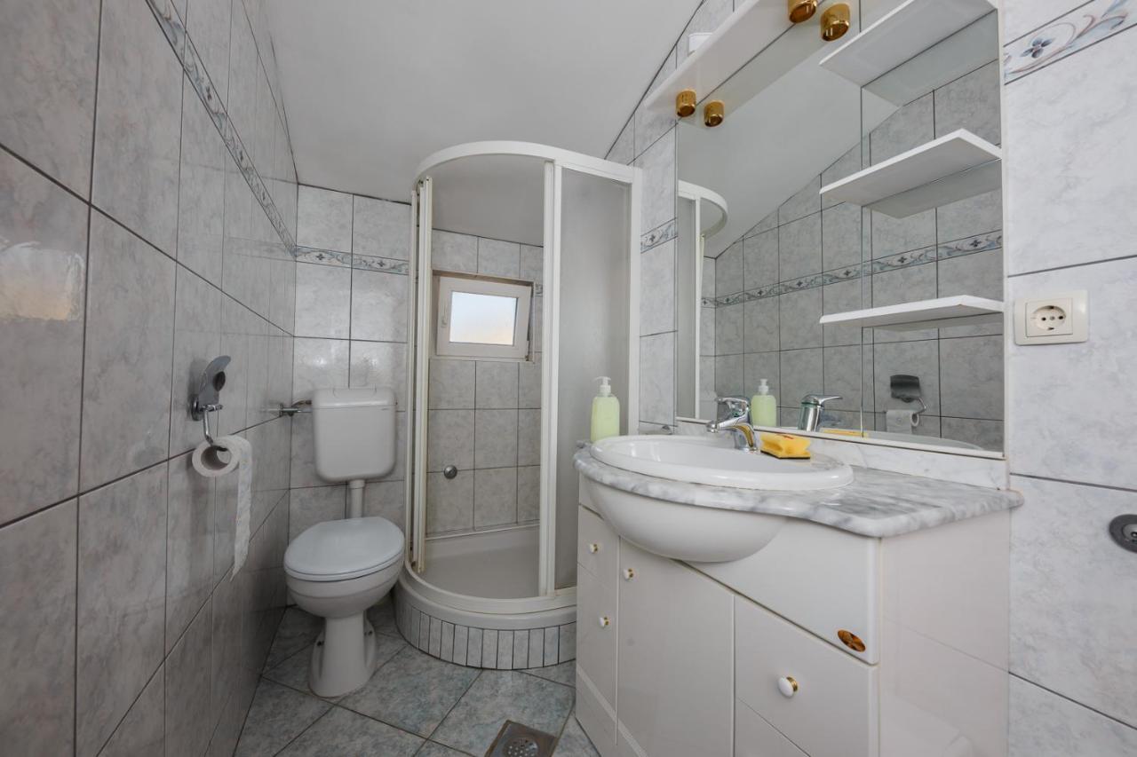 Apartamenty Z Basenem Ilja โรกอซนิซา ภายนอก รูปภาพ